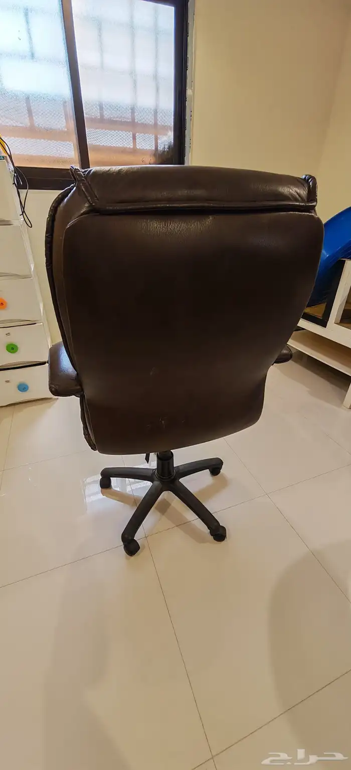 كرسي مكتب بني 3