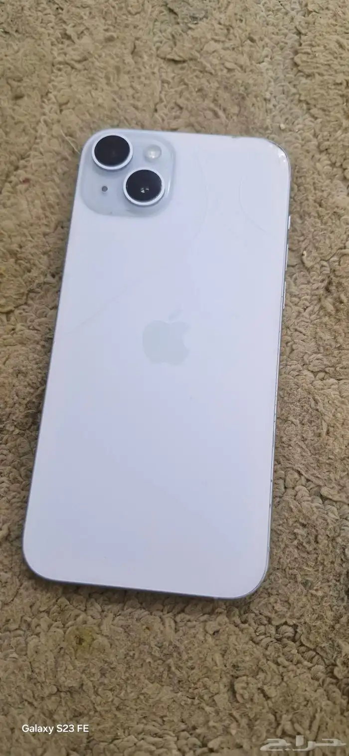 جوال ايفون 15بلس للبيع 165قيقا استعمال حشمه قسر خلفي بسيط 0