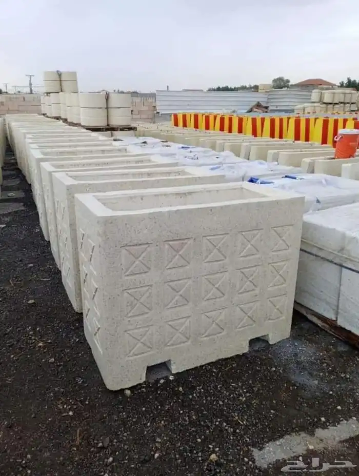 حواجز خرسانية وزينة حدائق 4