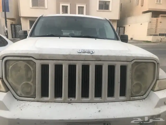 جيب شروكي ليبرتي 2012 2