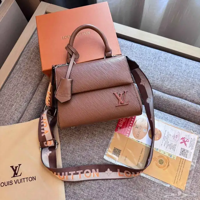 متوفر منقص الاسعار انواع الشنط متوفر شوزات عرضاوت اليوم الوط 3