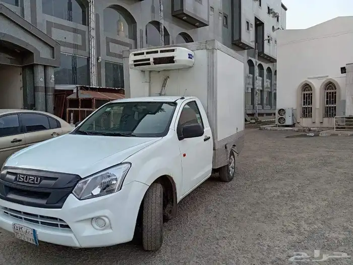 ايسوزو تبريد 2022 قير.مكينه ثلاجه بحاله جيده جدا 5