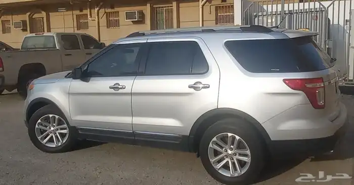 Ford Explorer Standard 5