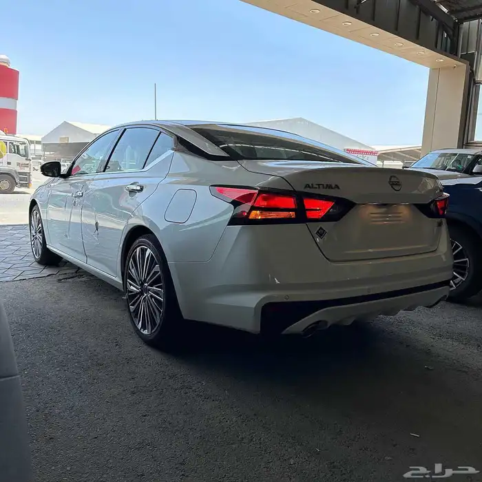 نيسان التيما نص فل 2025 6