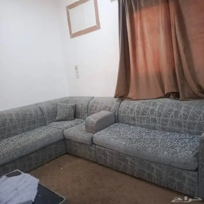 جلسه العربية 700ريال كنب رمادي خمسه قطع 300ريال 2