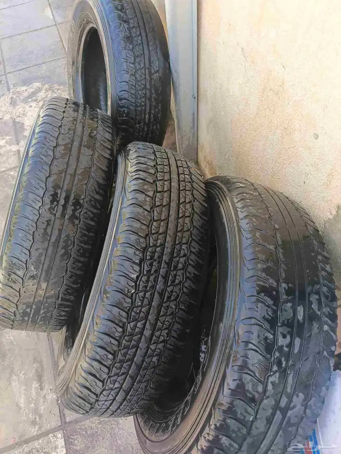 كفرات دنلوب مستخدم ثلاث سنوات مقاس 225 70 17 2