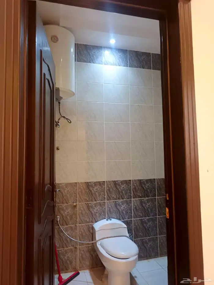 للبيع فيلا حي الرمال الذهبي مساحه 360 18