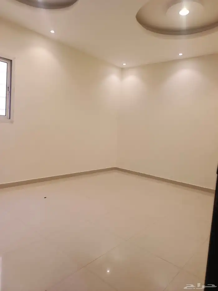 للبيع فيلا حي الرمال الذهبي مساحه 360 17