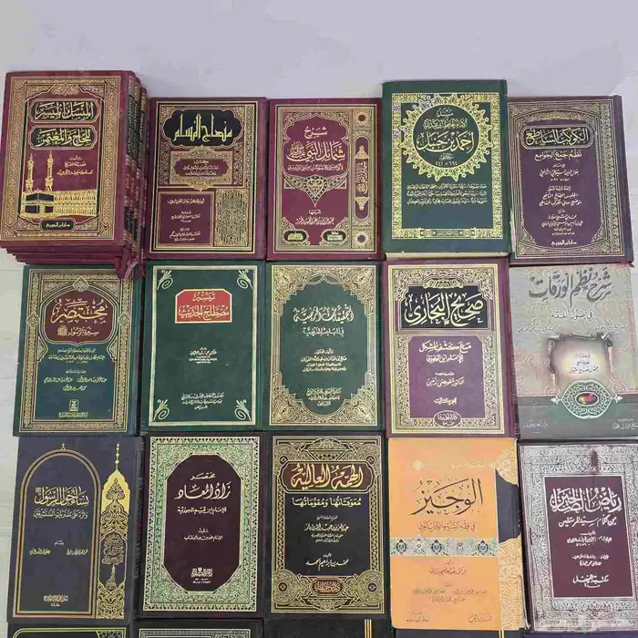 كتب دينية وكتيبات عدد 67 منها 3 مواضيع مكرره 0