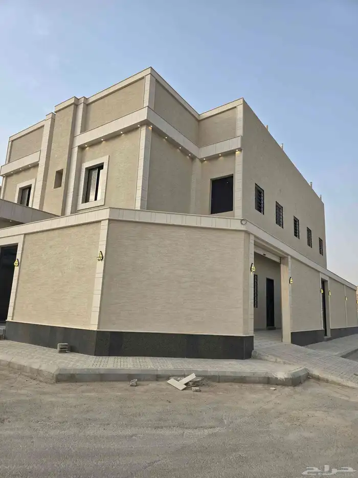 دور ارضي حي الجنادريه شرق الرياض 0