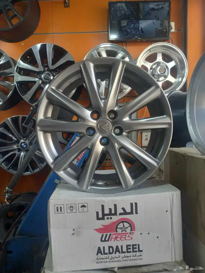 جنوط لكزس G S مقاس 19 أصلي وكاله موديل 2014 1