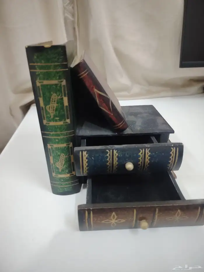 اثاث مكتبي  مع ادراج 2