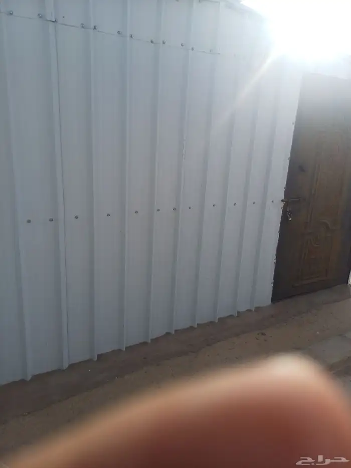 مجلس مع مشب للبيع 5ف4 0