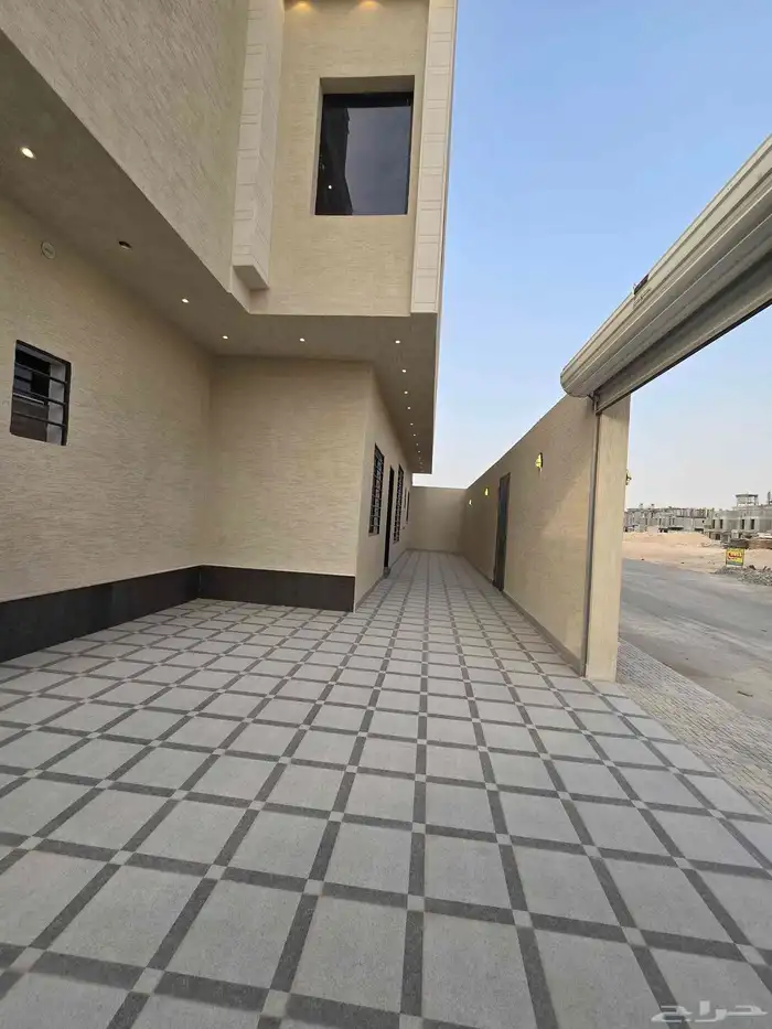 دور ارضي حي الجنادريه شرق الرياض 15