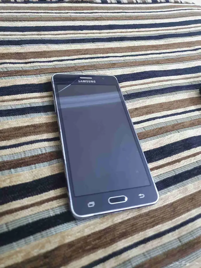 جوال samsung galaxy on5 نضيف ولا يوجد فيه اي مشاكل 6