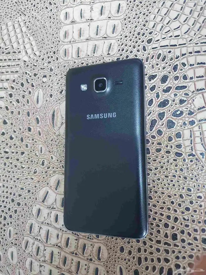 جوال samsung galaxy on5 نضيف ولا يوجد فيه اي مشاكل 4