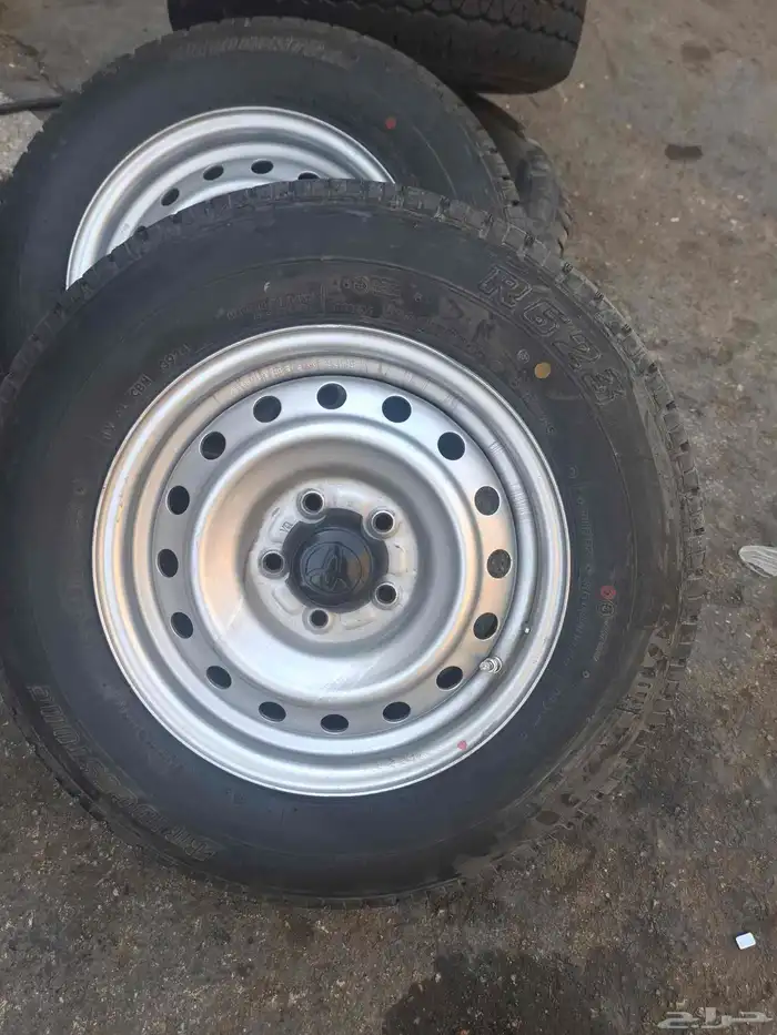 يتوفر جنوط هيلكس وكاله معا كفرات برجستون مقاس 15 1