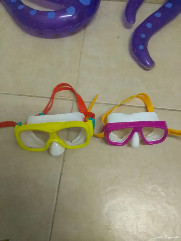 مسبح للأطفال و نظارتين سباحة و عوامة اخطبوط 3