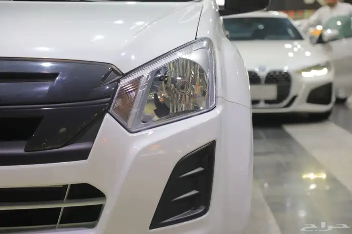 ايسوزو ديماكس غمارتين 2025 قير عادي ديزل 6