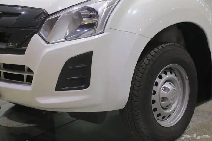 ايسوزو ديماكس غمارتين 2025 قير عادي ديزل 8