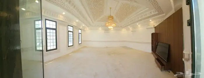 فلة سكنية كبيرة للايجار في حي النرجس 19