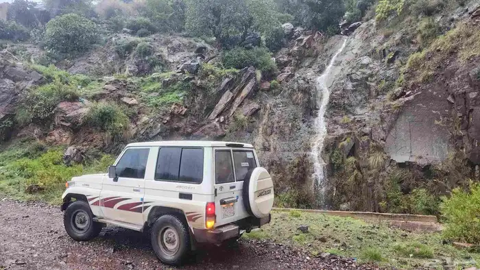 جيب ربع للبيع او البدل بسياره عائليه 1
