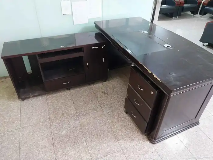 اثاث مكاتب وكنب للبيع 2