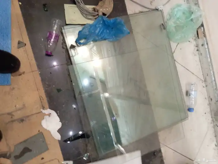 كشك للبيع قزاز محلات مفصل مع باب قزاز للبيع 5