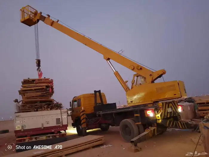 رافعات للايجار تطليع غطاسات وتحميل كرفانات وغيرها 3