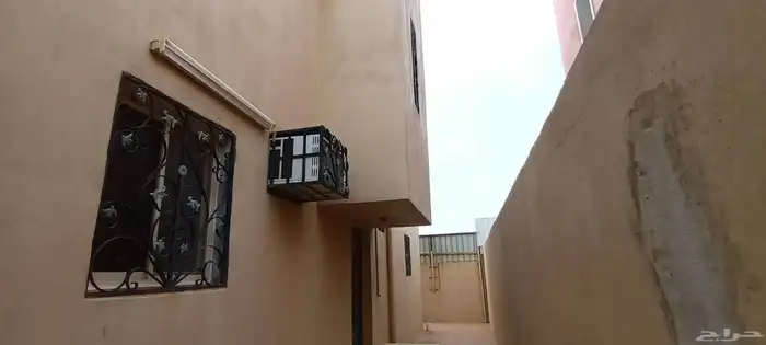 دور بحوش مبلط ومسبح للبيع أو للإيجار في الكدرة مقابل الباخرة 12