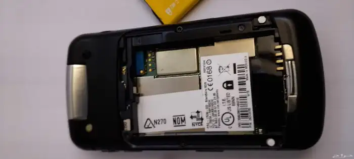 جوال بلاك بيري بحالة ممتازة 6