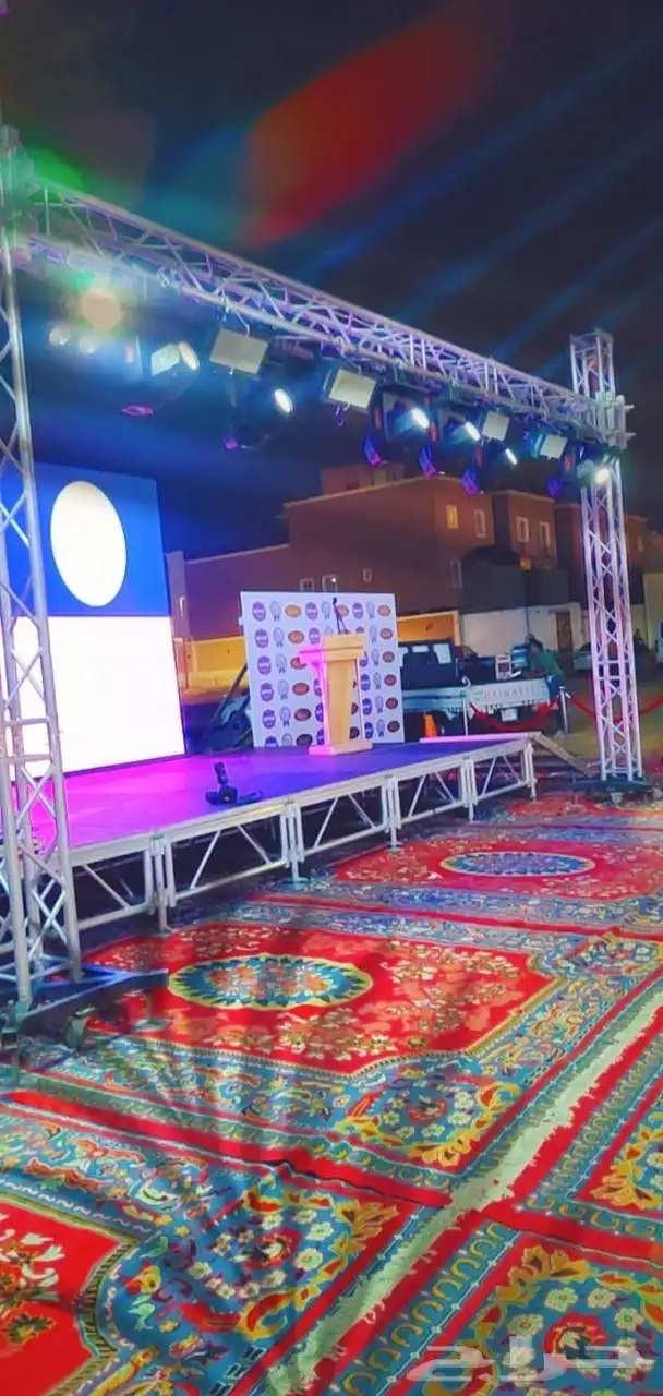 تأجير  شاشات  سماعات  منبر  ليزر  عزنا  بطبعنا 12
