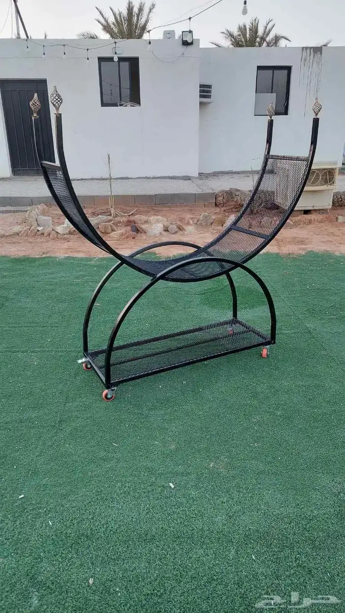 حامل حطب 1