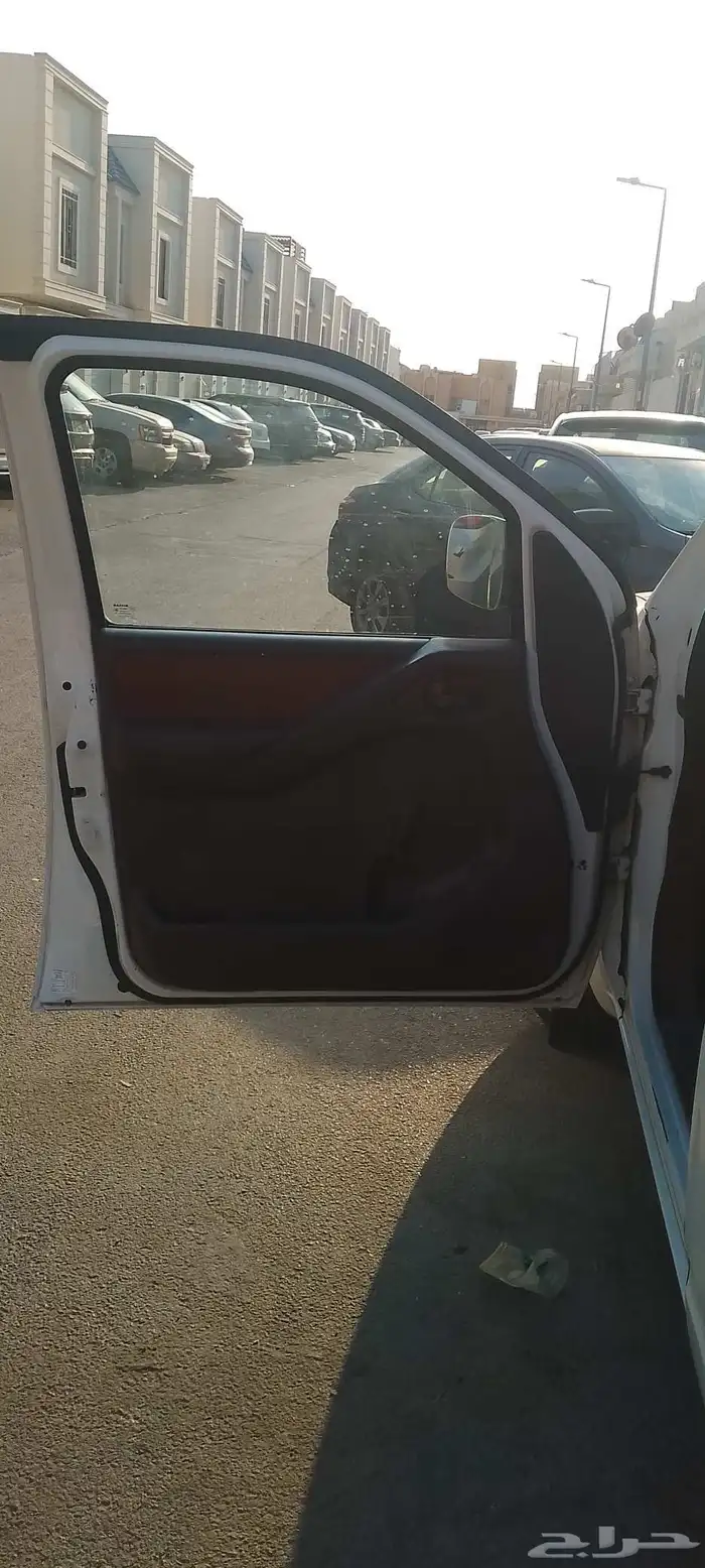 نيسان نافارا 7