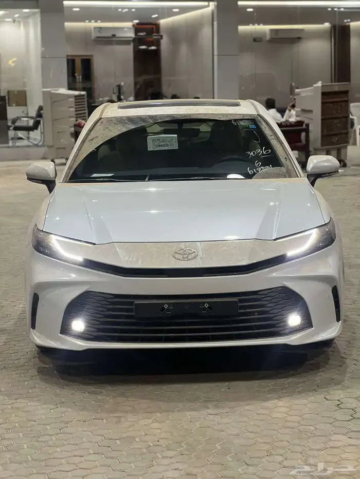 تويوتا كامري E بلس هايبرد 2025 0