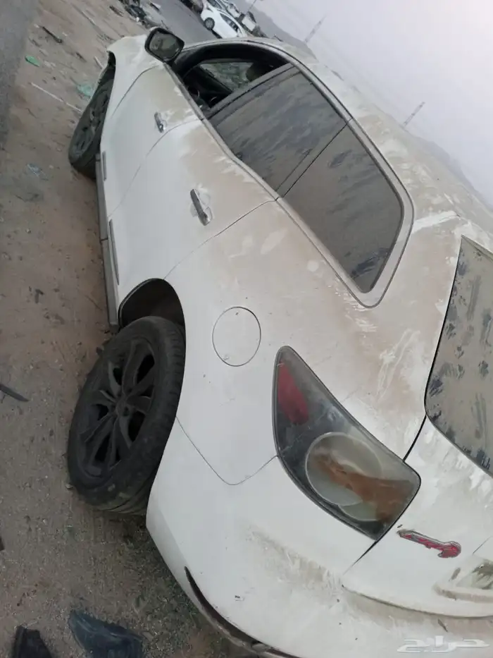 يوجد لدينا قطع غيار مازدا 7  لتواصل 1