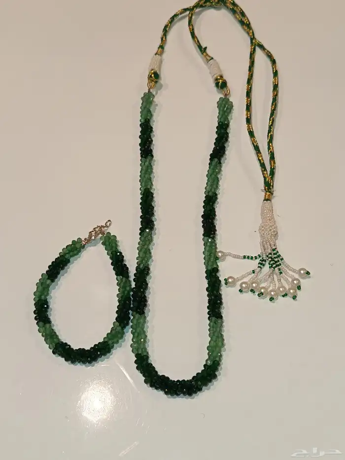 عقد نسائي من احجار الزمرد والياقوت والزفير 7