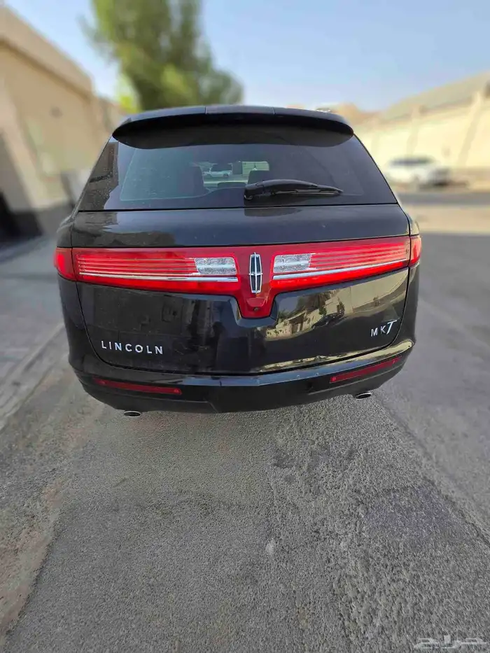 LINCOLN MKT 2015 2