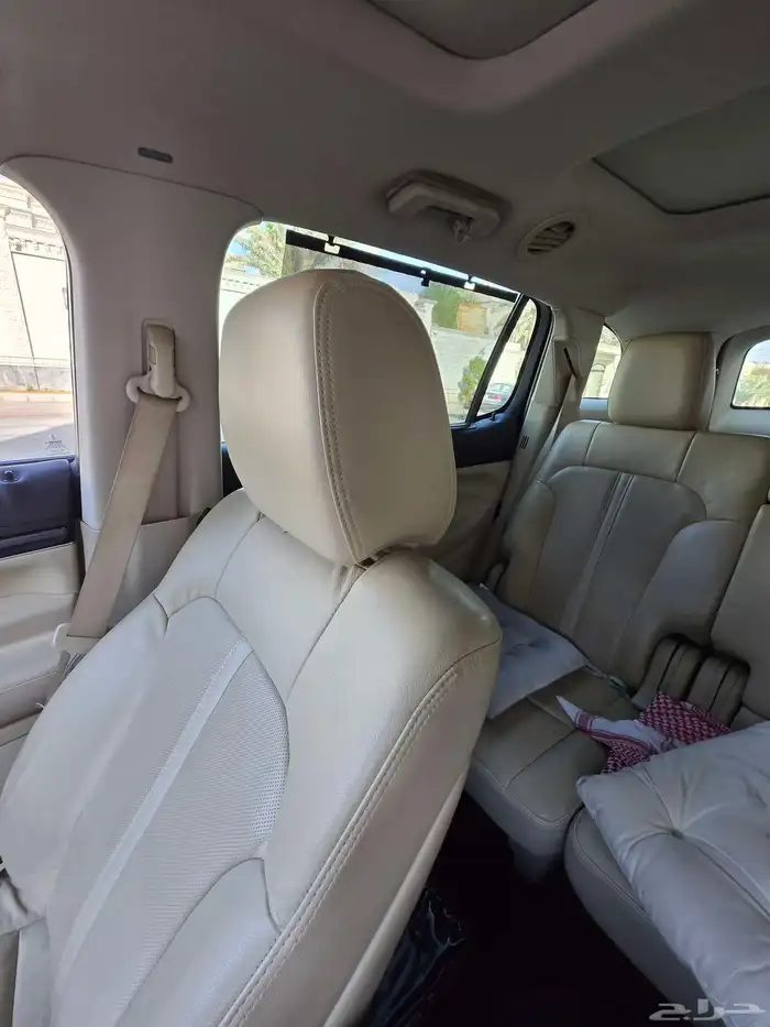 LINCOLN MKT 2015 4