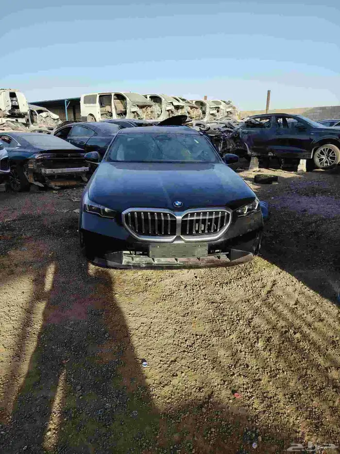 قطع غيار بي ام 520i 2