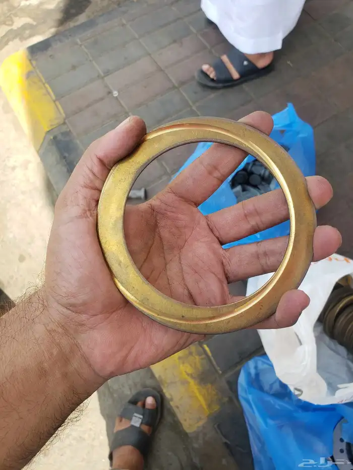 قطع غيار شاحنات ومعدات 6