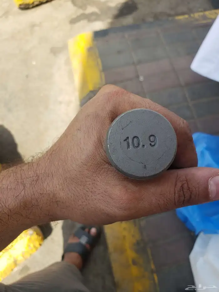 قطع غيار شاحنات ومعدات 8
