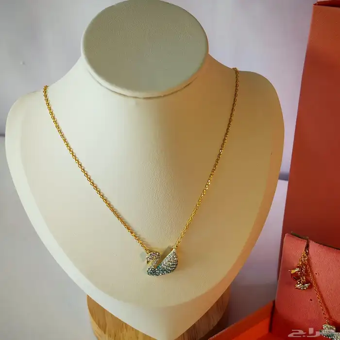 سلسال فاخر من سوارفسكي 18