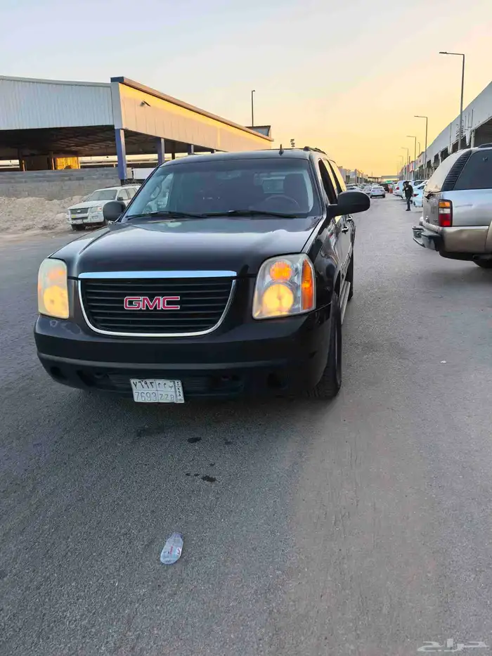 جمس يوكن طويل دبل للبيع ماشي 317 الف ميل 0