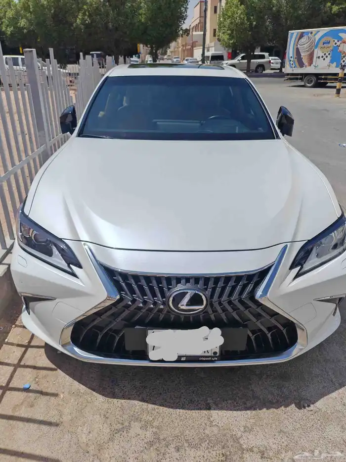 لكزس هايبر 300 ESخليجية ماشية 6000 ابيض 5