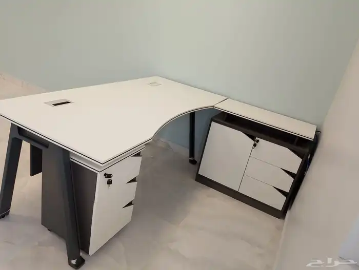 مكتب فخم متوفر جديد التصميم سعر الجمله 21