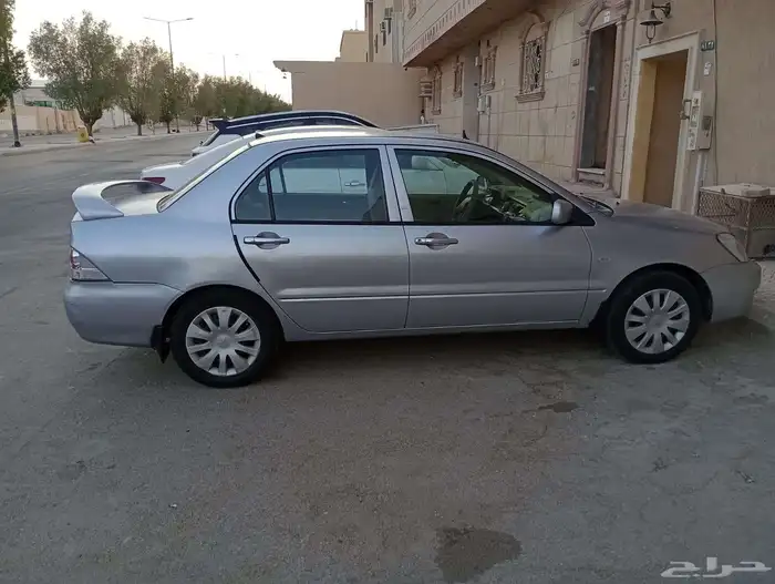 سيارة متشبيشو لانسر 2011 2