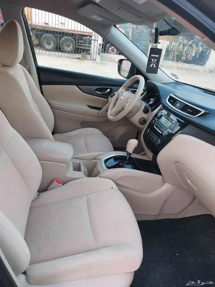 اكس تريل 2017 عداد قليل 32