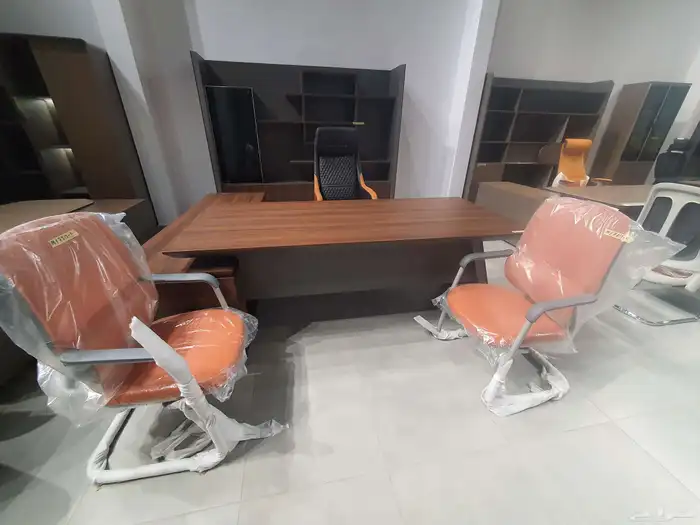 مكتب فخم متوفر جديد التصميم سعر الجمله 25