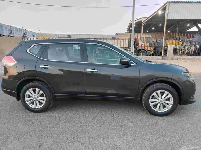 اكس تريل 2017 عداد قليل 5